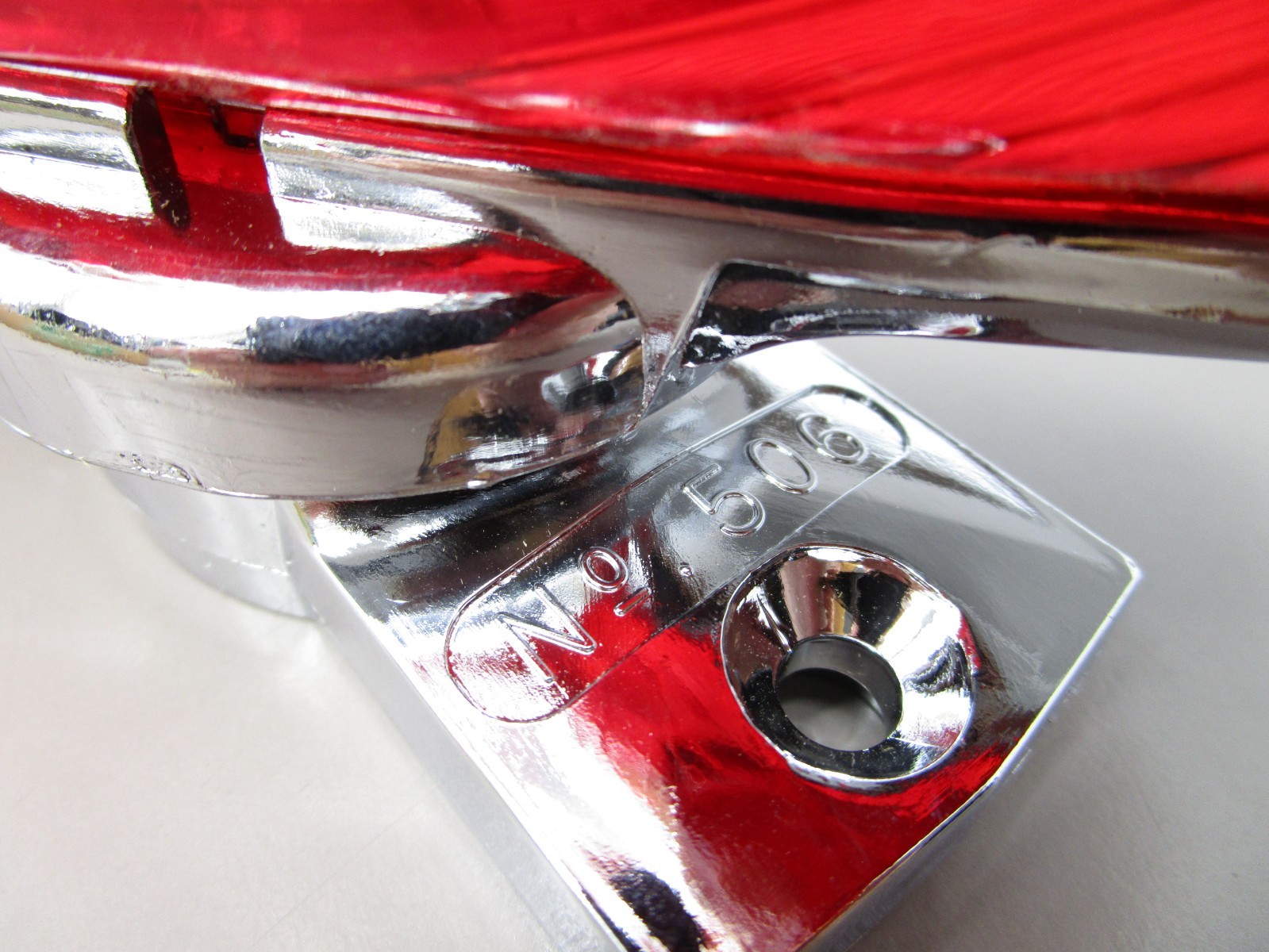Arrow 506-02-322 Double Sided Pedestal Signal Lamp Red / Chrome 506