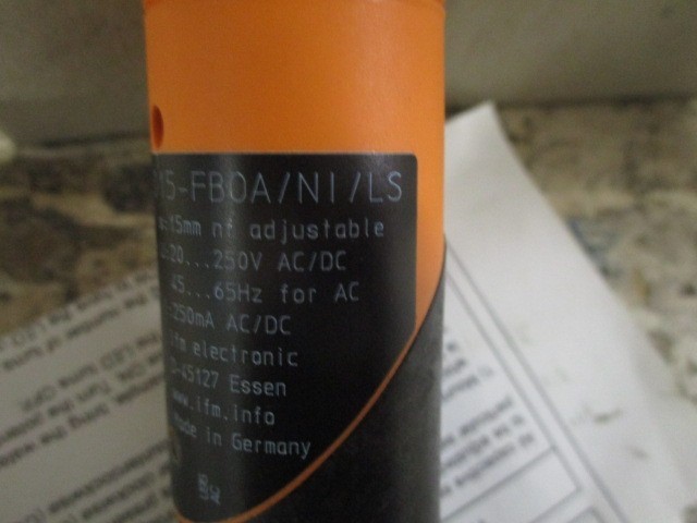 ifm efector KI3513 KIE2015-FBOA/NI/LS Capacitive Sensor 20-250V AC/DC 15mm *NEW*