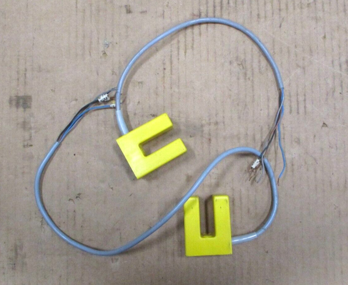 Turch Si15-K30-VP7 Slot Sensor Lot of 2 Pieces A7660AES