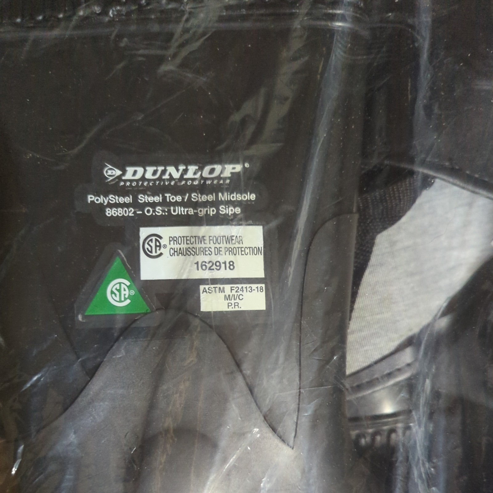 Dunlop 8680200 Men’s Dunlop Rubber Boot, Steel Toe, 16″ Height, Black, Sz 9