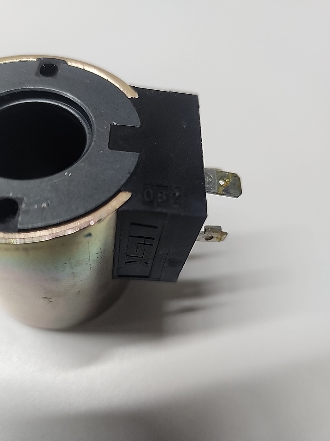 Lisk 24 VDC 24 WATT Coil 1301527 ** USED **