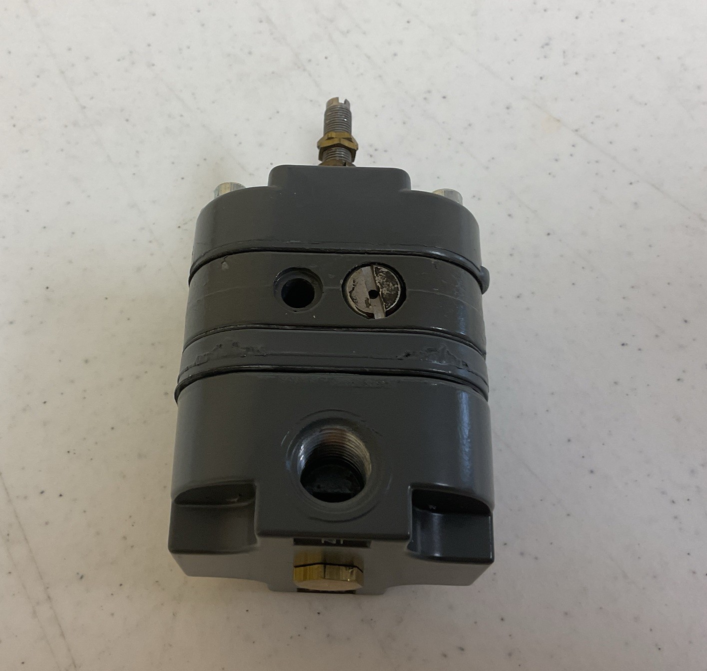 CONTROL AIR INC. TYPE 100 AIR PRESSURE REGULATOR 2-120 PSI 150 PSI MAX SUPPLY