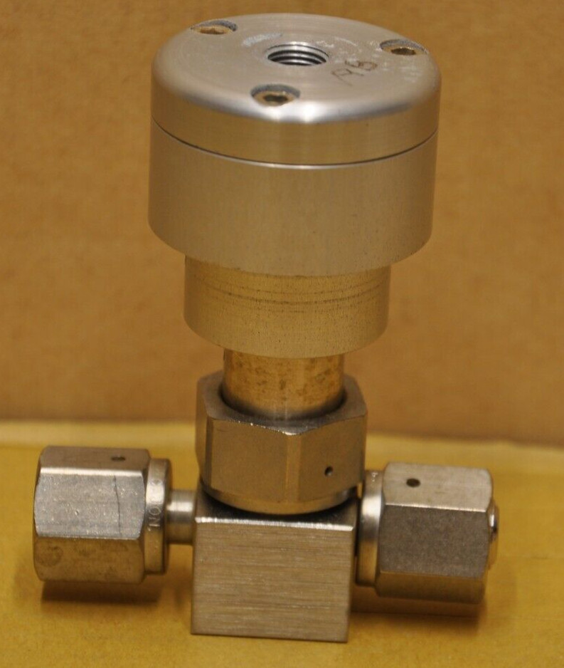 Nupro SS-4BK-v51-10 Stainless Steel Bellows Valve