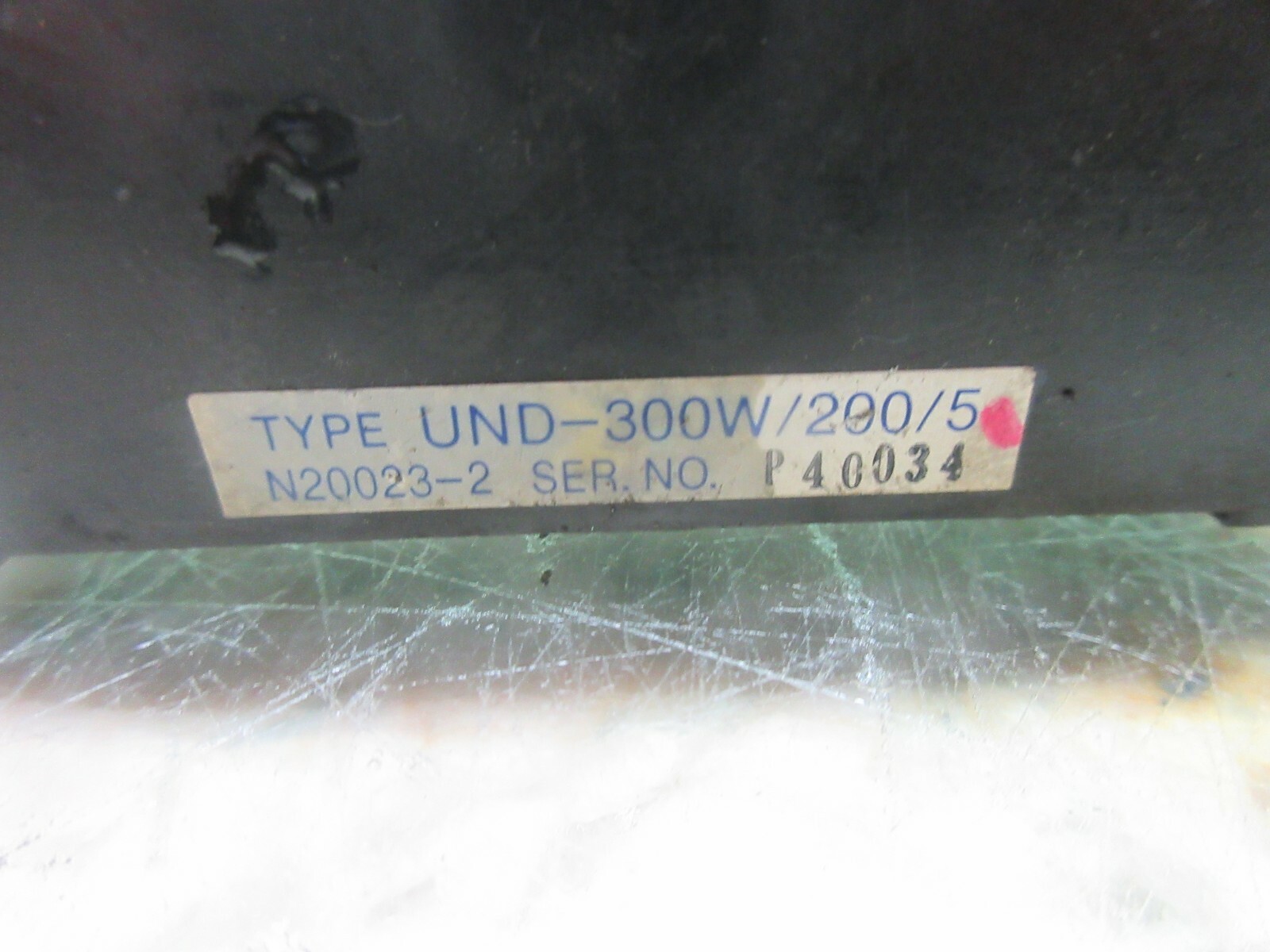 YASKAWA CURRENT TRANSFORMER TYPE UND-300W/200/5 N20023-2 P40034 .LOT OF 3 PIECES