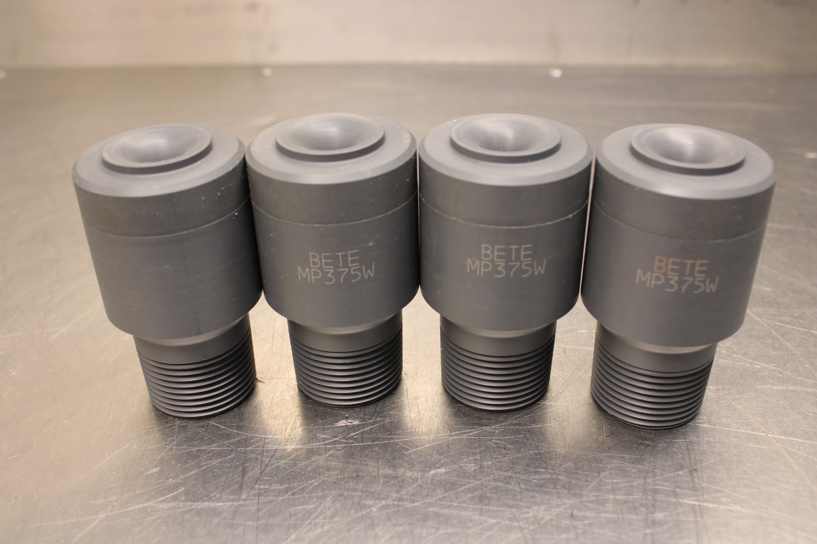 BETE MP375W Nozzle Spray PVC 1.0 MNPT Lot of 4!