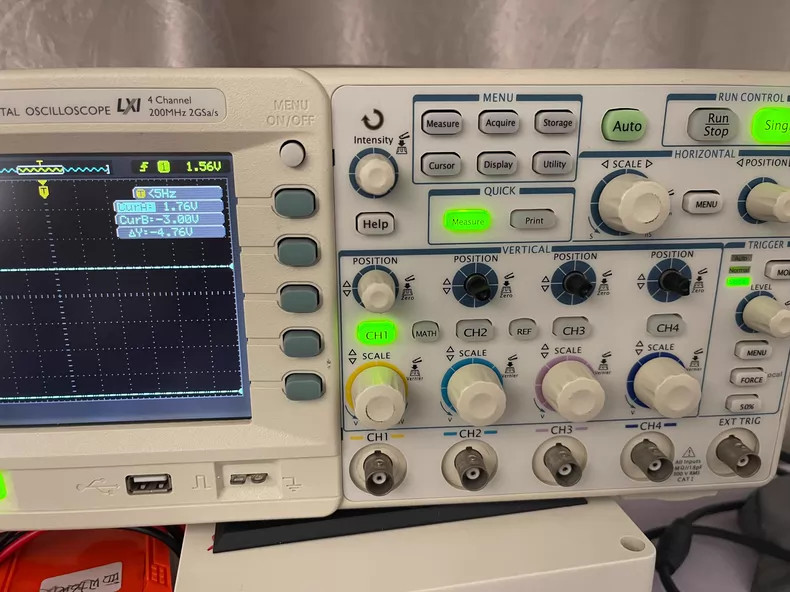 Rigol DS1204B Digital Oscilloscope LXI 4 Channel 200 MHz 2GSa/s FedEx or DHL