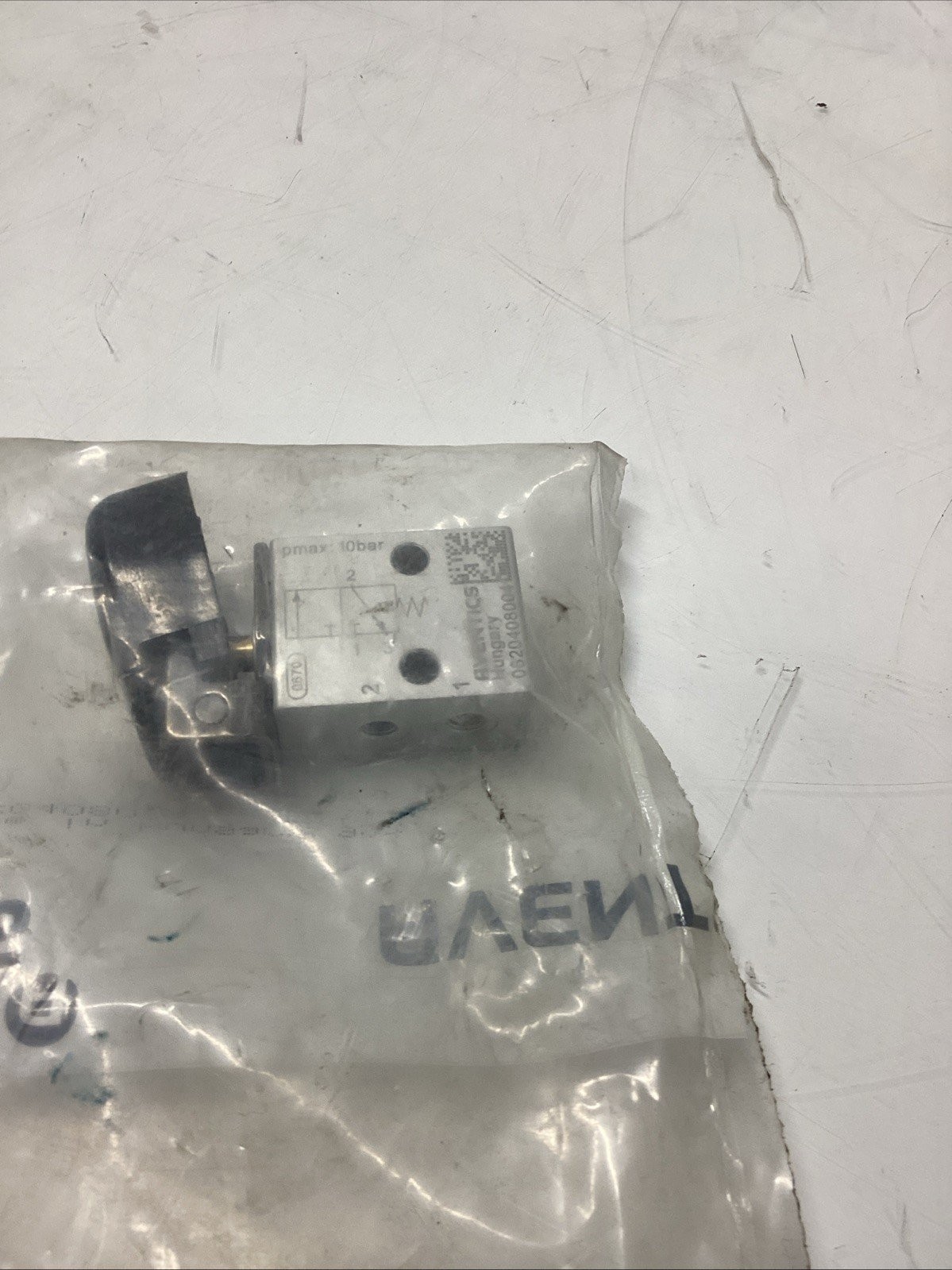 Aventics 0820408004 Manual Air Control Valve, Button, Aluminum O-668
