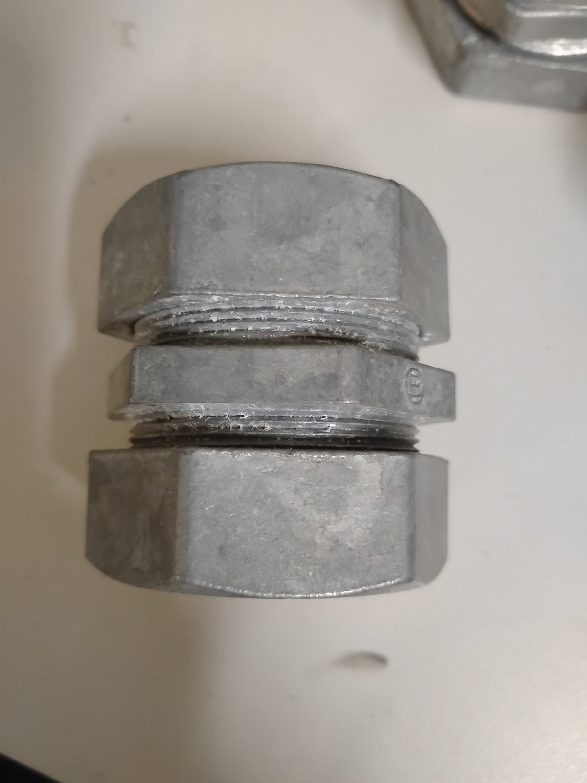 Lot Of 4 1′ EMT Zinc Die Cast Compression Coupling. New