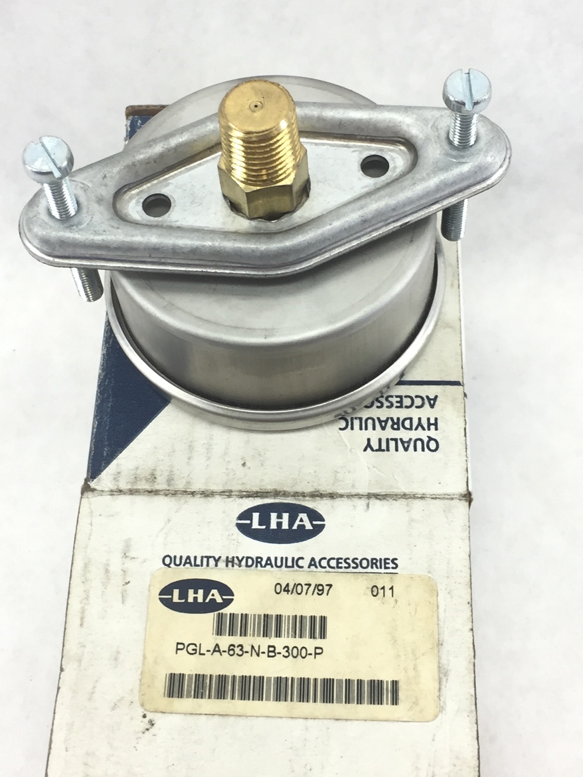 NEW! LHA PGL-A-63-N-B-300P GYLCERINE FILLED 2.5” GAUGE 3/8” CBM (A232)