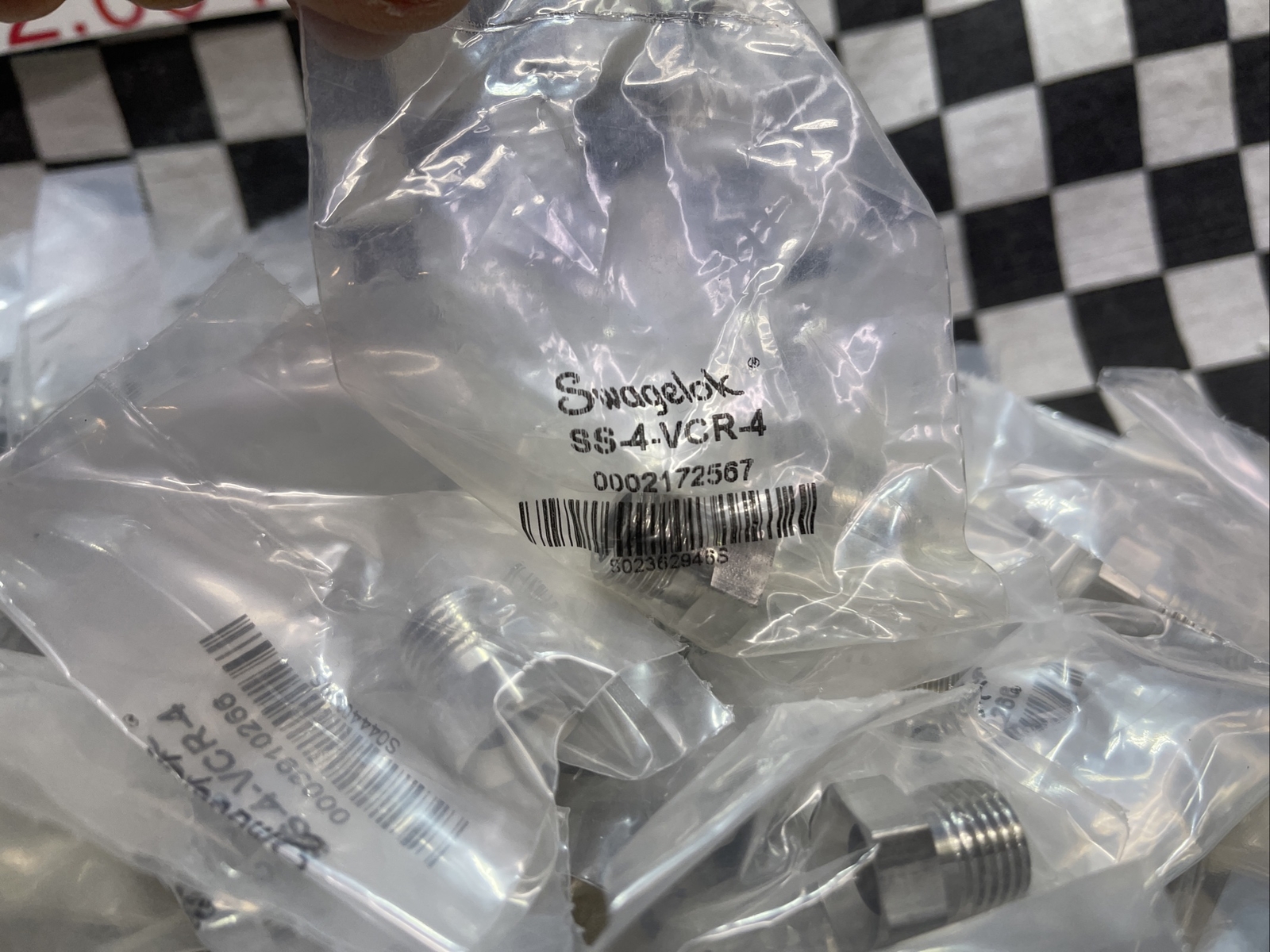 SWAGELOK Male Nut 1/4″ VCR, SS-4-VCR-4, SS4VCR4, LOT OF 41, SHIPSAMEDAY#1607Q16