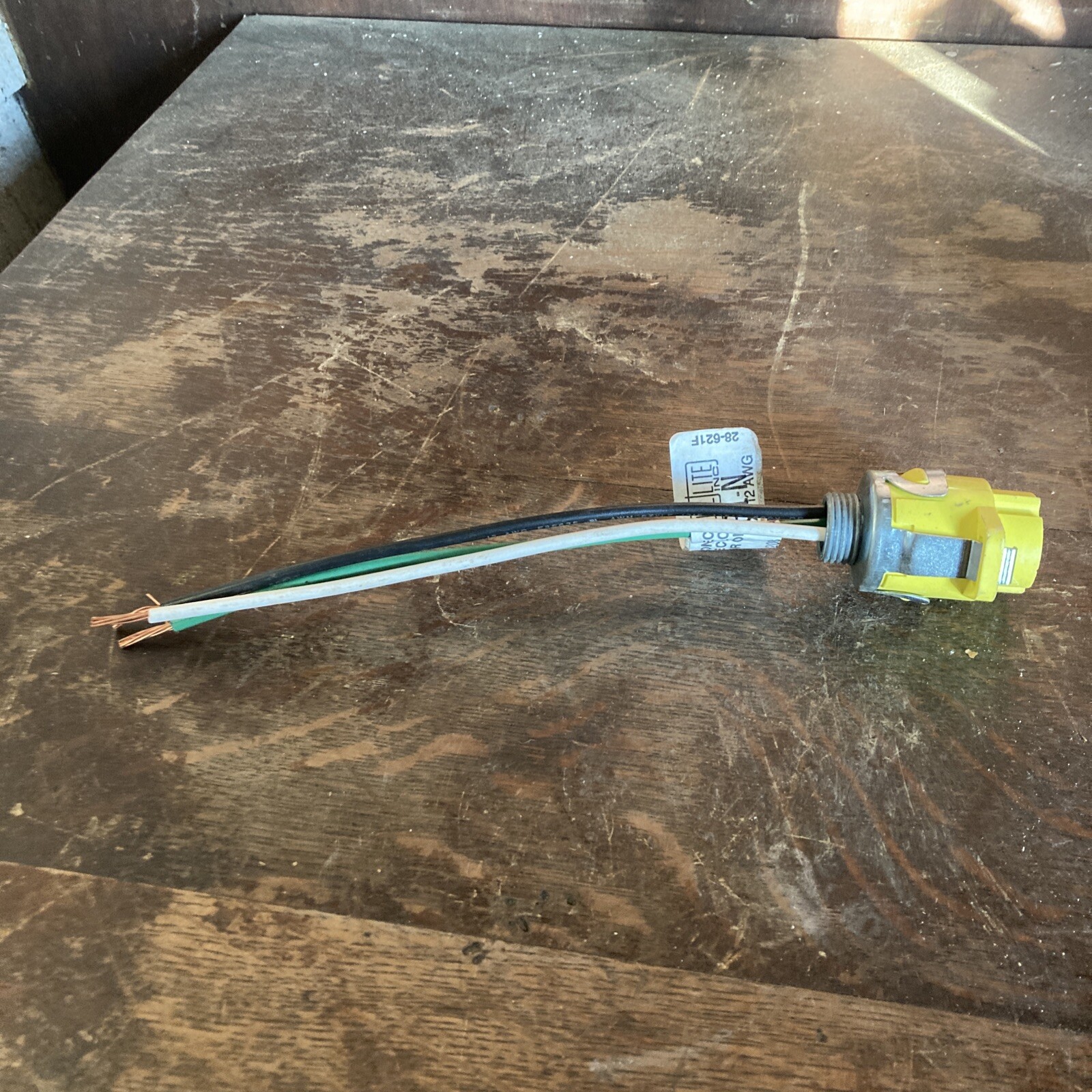 Dual-Lite 1CDB1-N Connector 12AWG 120/208VAC 20Amps Max 1CDB1N