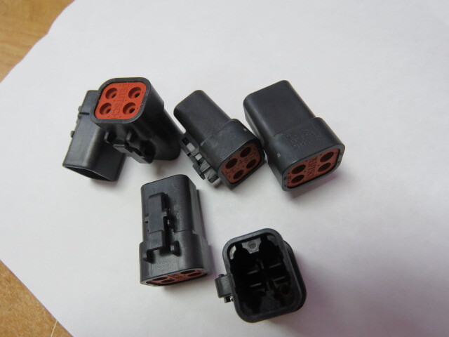 Deutsch DTP06-4S-E004 Qty of 13 per Lot CONNECTOR