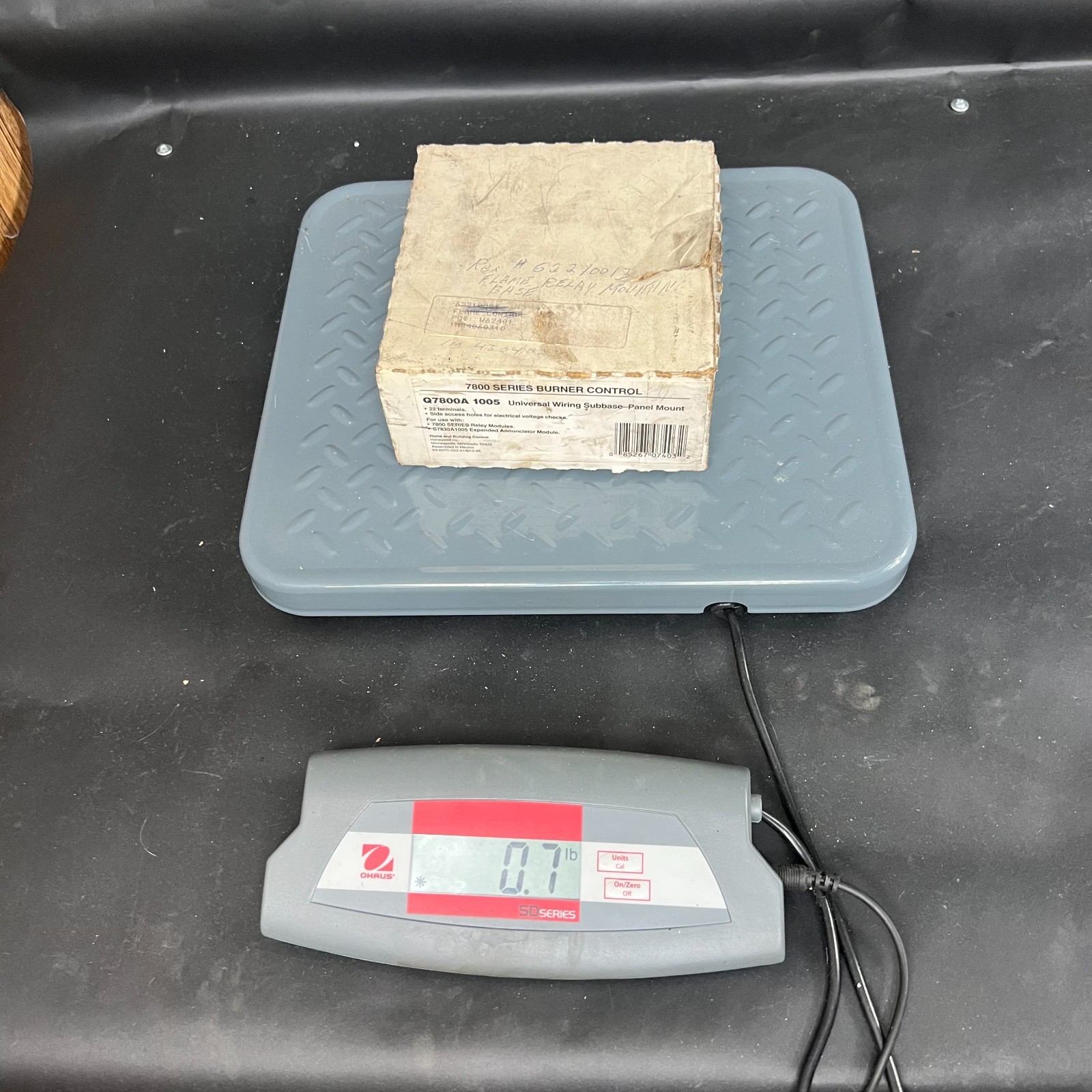 HONEYWELL Q7800A1005 WIRING SUBBASE ($40 OBO)