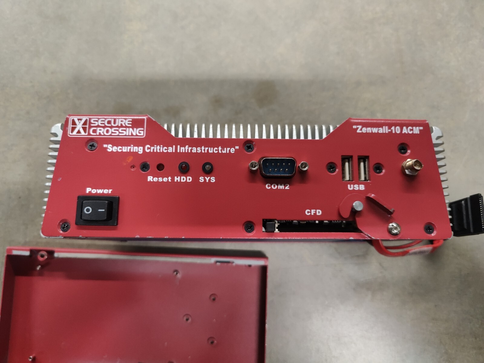 Used Secure Crossing N270 Zenwall 10 ACM Industrial Computer PC *NO DRIVE*