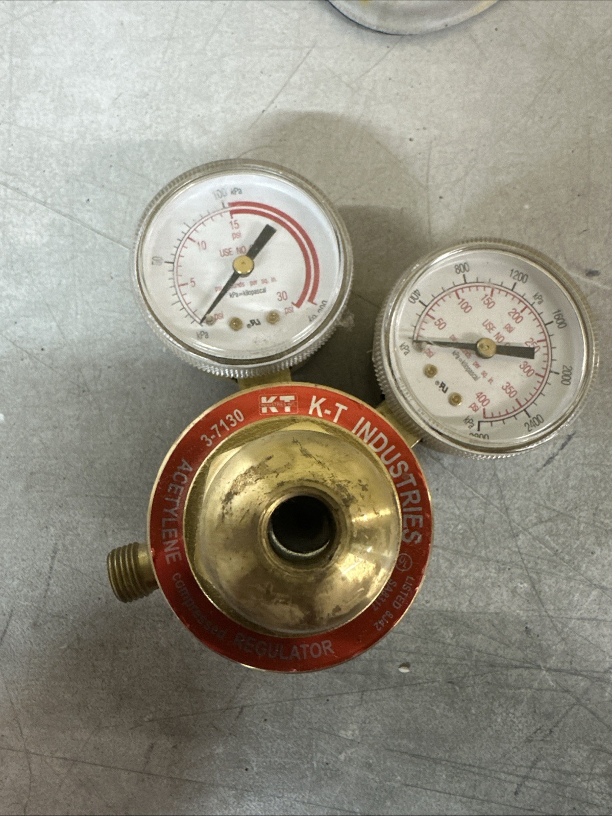 NEW K-T Industries Acetylene Compressed Regulator Model: 3-7130