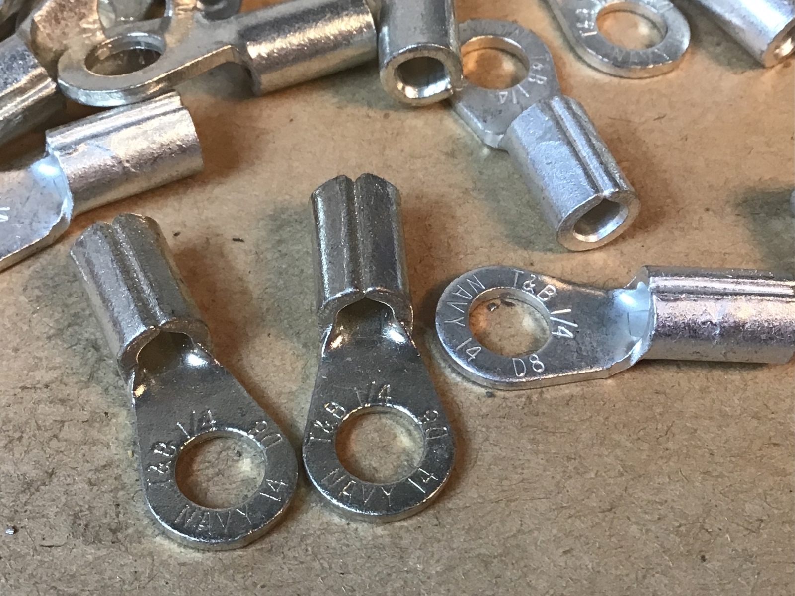 25 Pieces Thomas And Betts D8-14-SK #8 Sta-Kon Ring Terminal D814SK