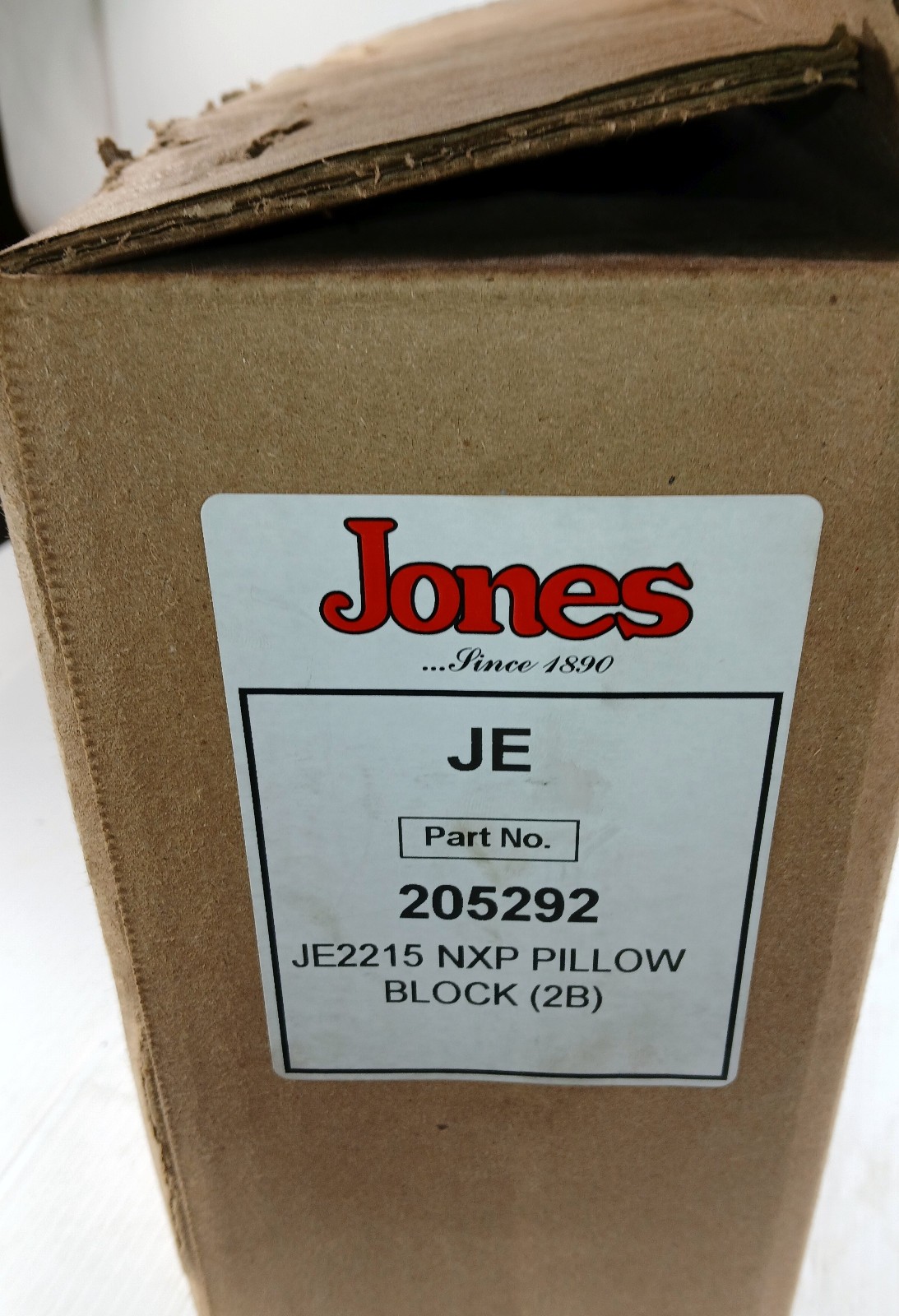 1 NEW JONES JE2215 2-15/16″ NXP PILLOW BLOCK / P4B-E-215R NIB ***MAKE OFFER***