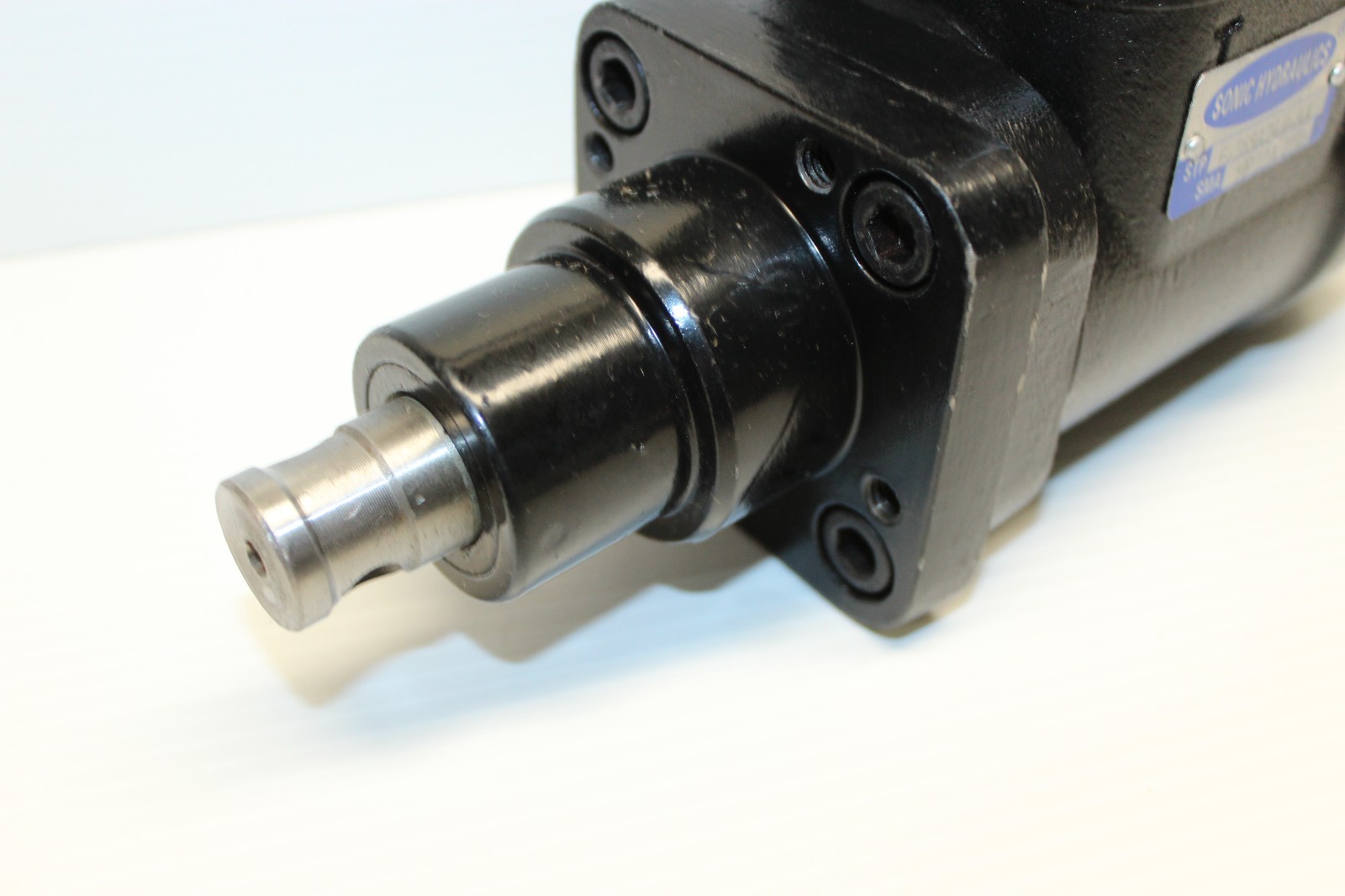 ⭐NEW⭐ Sonic Hydraulics F-763A244-AA Steering Motor for Ford Case