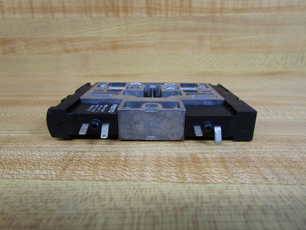 Festo 161 362 Valve Terminal CPV14-M1H-2X3-GLS-1/8 W/Out Fittings