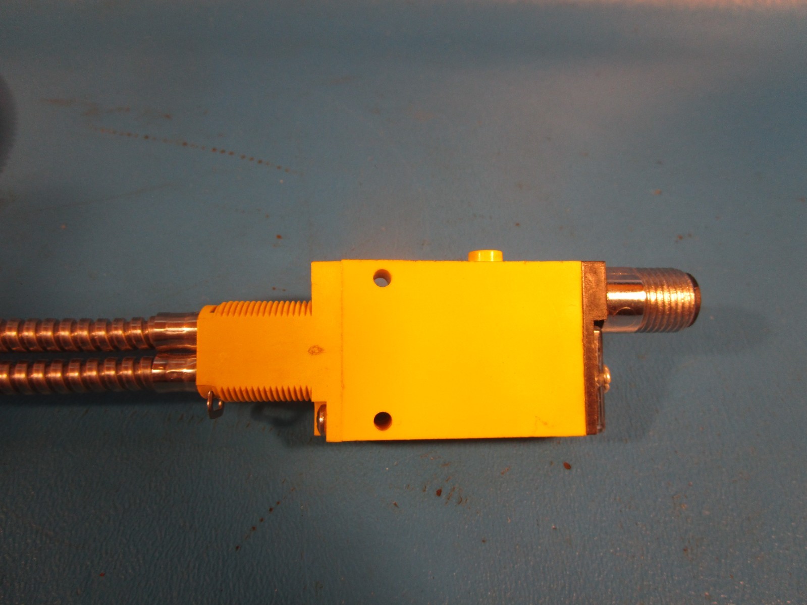 Banner SM2A312FQD, FIBER OPTIC AMPLIFIER, MINI-BEAM w/ BR23S Cable, Infared 880
