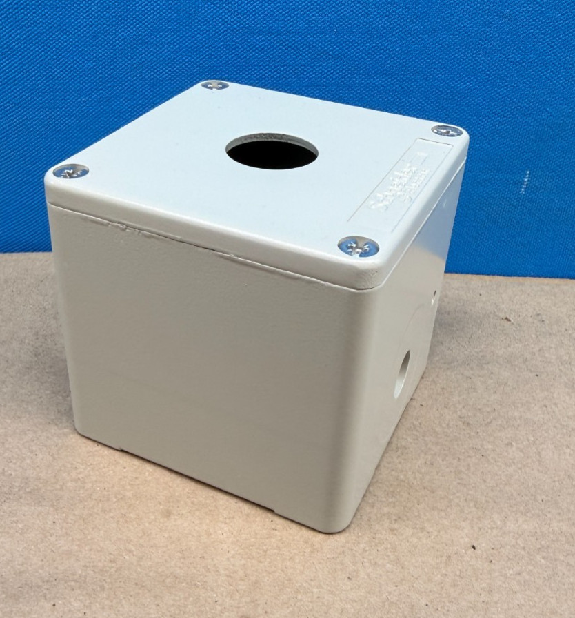 Schneider Electric XAPG19501 Harmony Control Station Enclosure Push Button Box