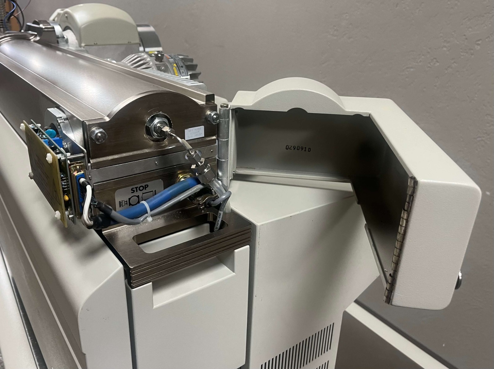 Applied Biosystems MDS Sciex API 4000 Mass Spectrometer