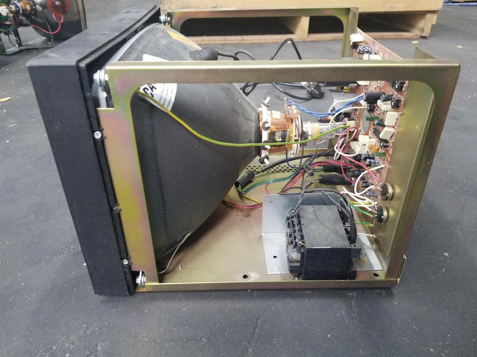 USED Atas ANC-MON12 110V 60HZ Display