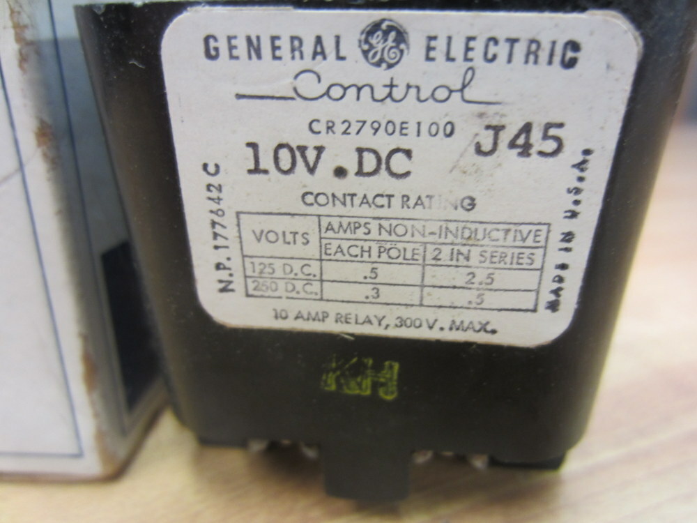 General Electric CR2790E100J45 GE GP 10A Relay 300V