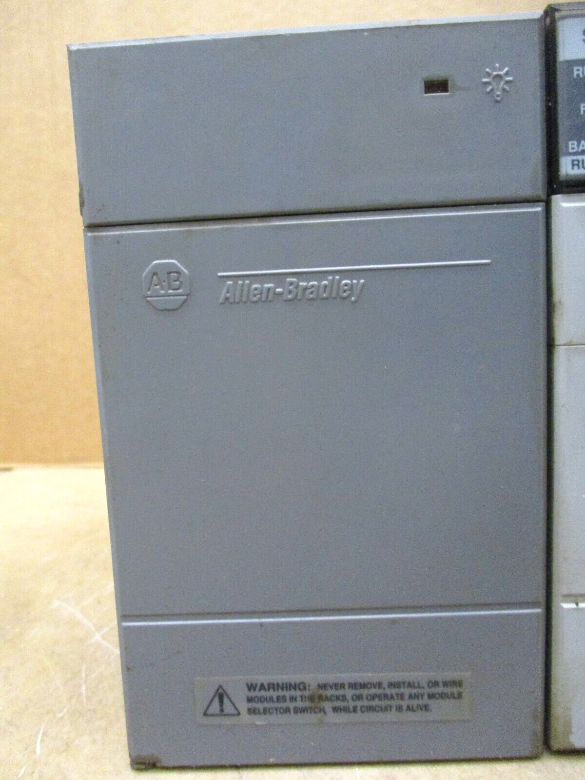 Allen-Bradley SLC 500 1746-P3 SLC 5/04 CPU 1747-L542 1747-DCM 1747-SDN 48695GN
