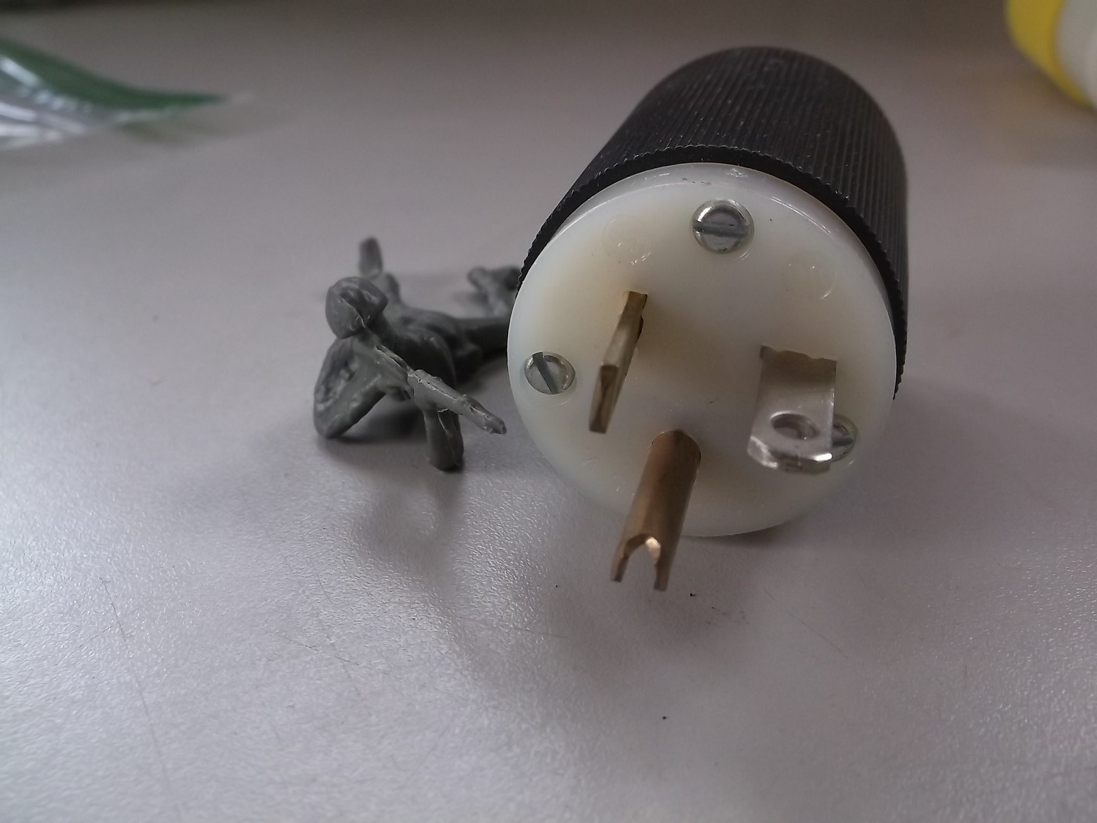 NEW Hubbell 20A 125V 3-Prong Plug *FREE SHIPPING*