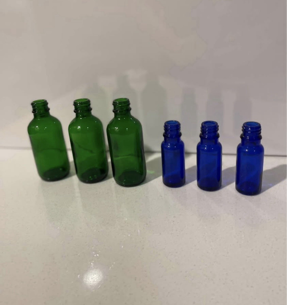 WHEATON INDUSTRIES Emerald, Cobalt and Clear 10mL Glass Scientific Grade Vials