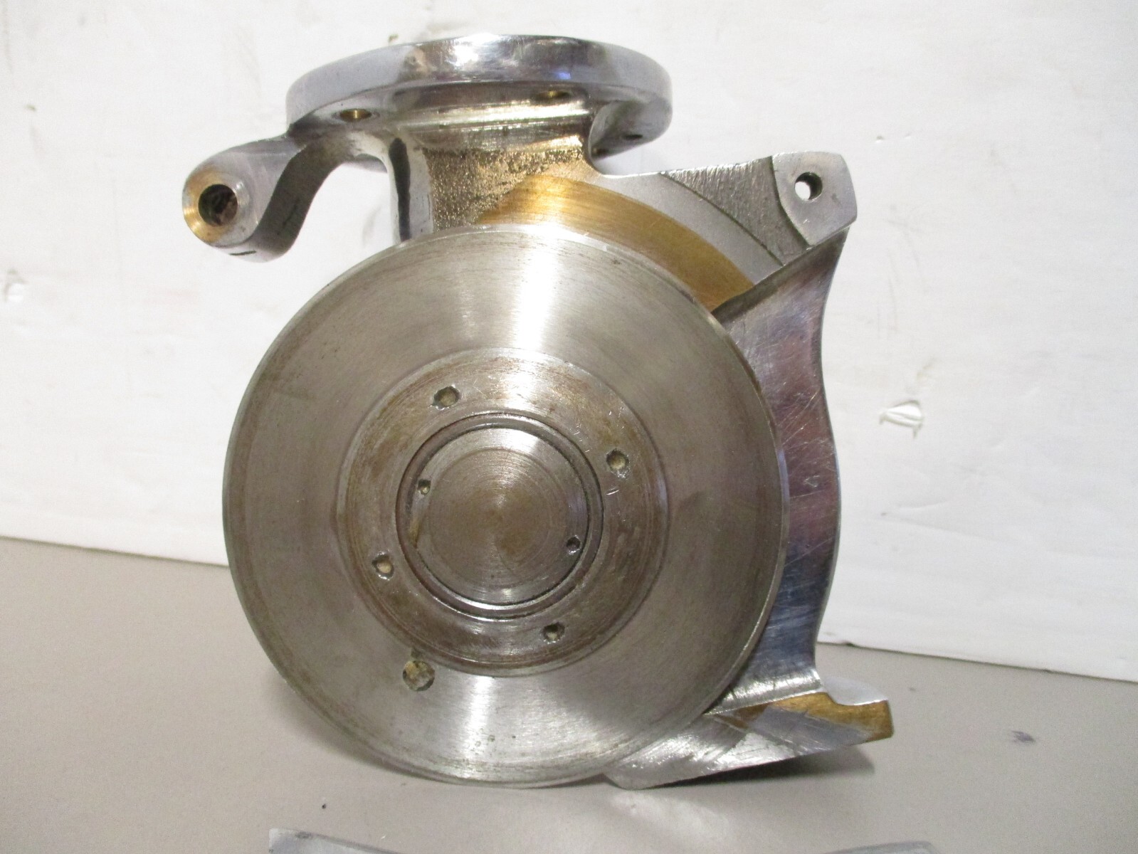 Gearbox Cutter Wheel Carrier 4″ for Vintage Wolf Model R Electric Fabric Cutter