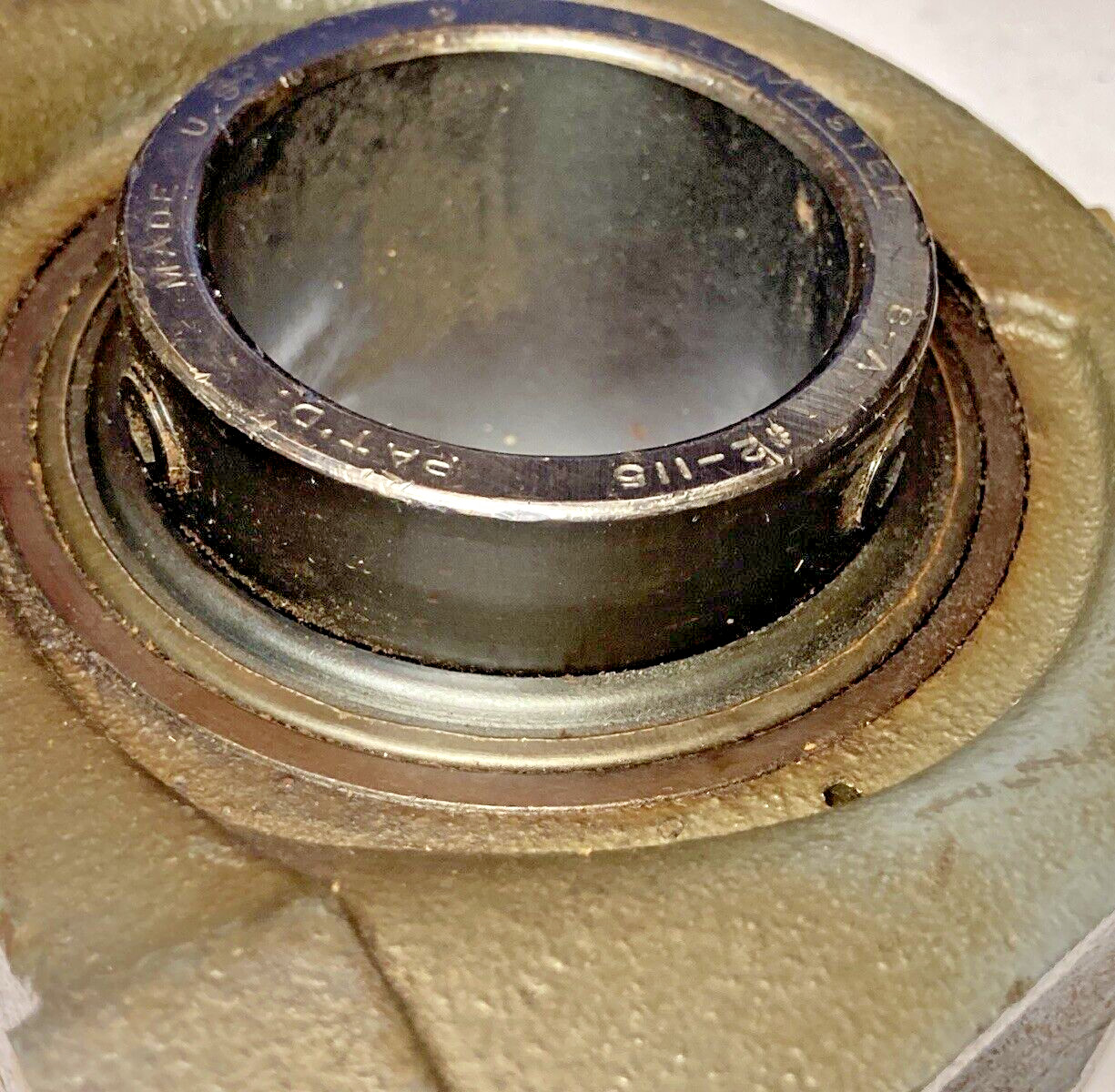 SEALMASTER S2272M3C PILLOW BLOCK BALL BEARING UNIT 1 15/16″ BORE- NEW OLD STOCK