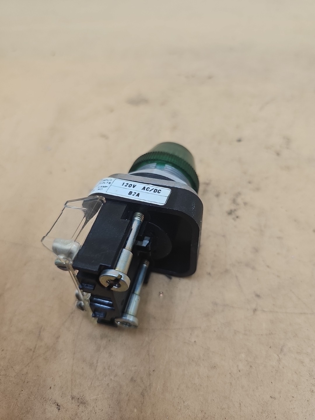 Allen Bradley 800T-R10 Ser. T Green Pilot Light