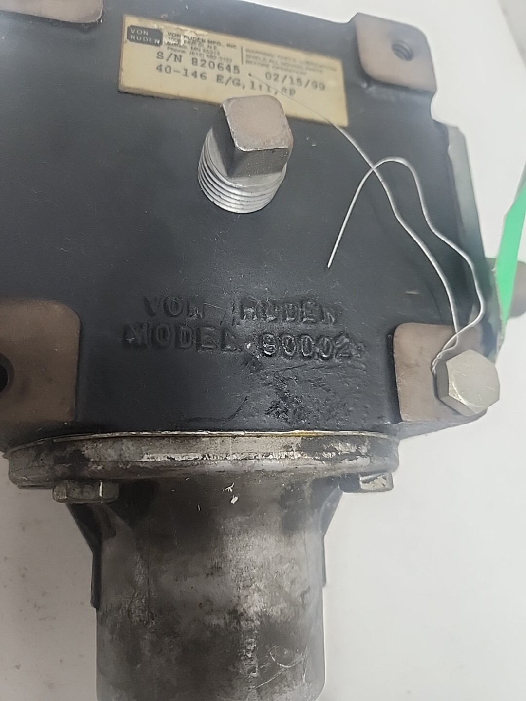 VON RUDEN 90002 GEAR REDUCER TEE * USED * 40-146 E/G, 1: 1, SP