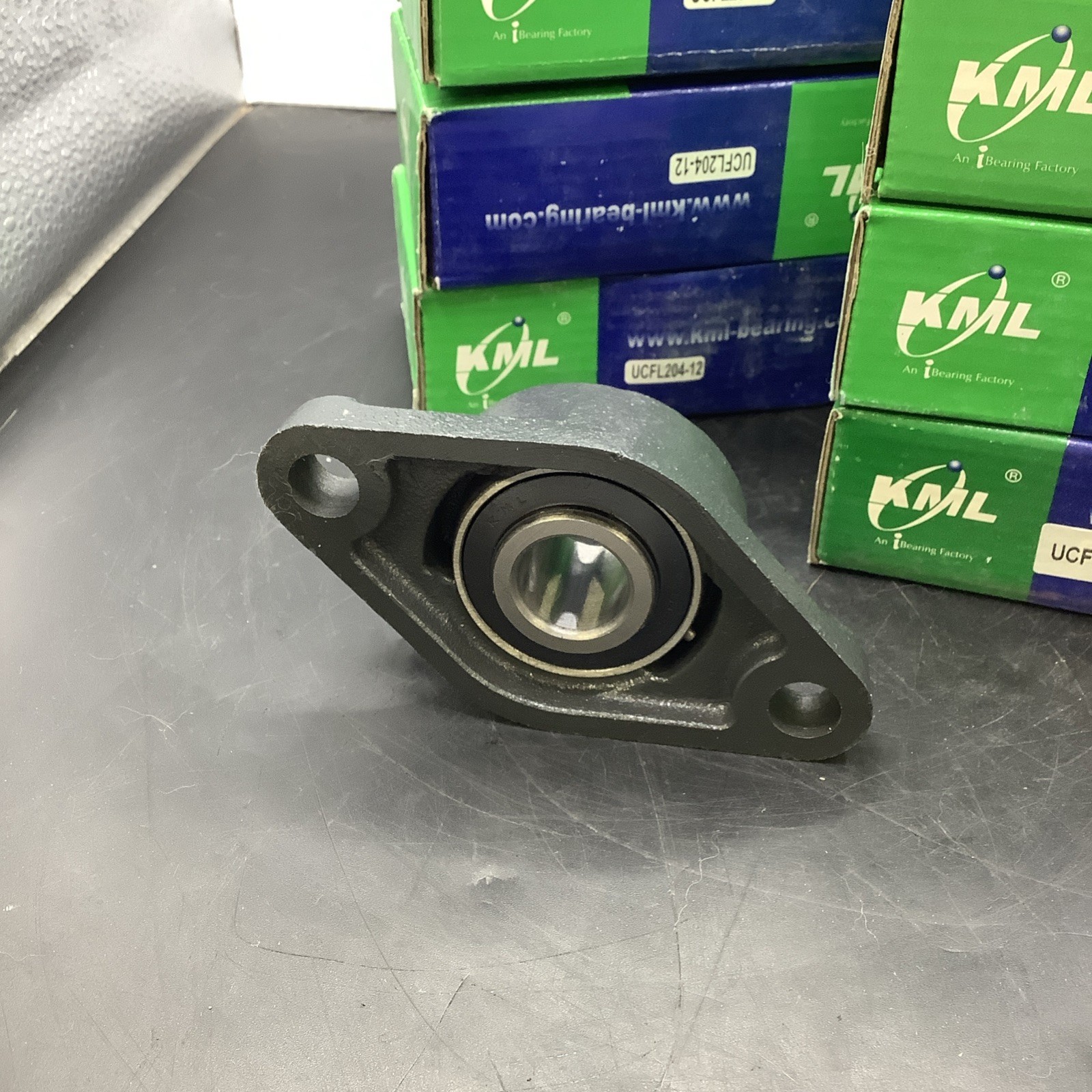 KML Oval Flange Bearings UCFL204-12 Lot Of 7