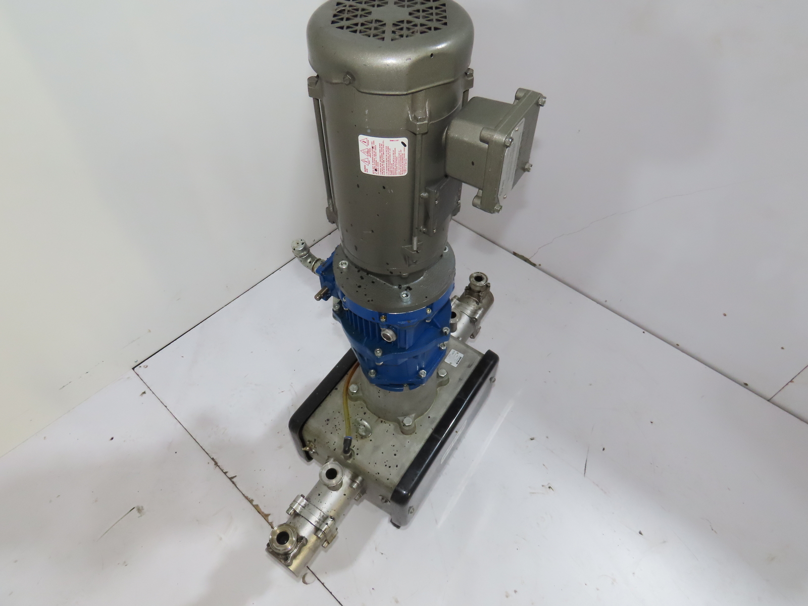 Binks 104018-PKG E2-15 Smart Pump 1HP 3Ph 1″ Ports