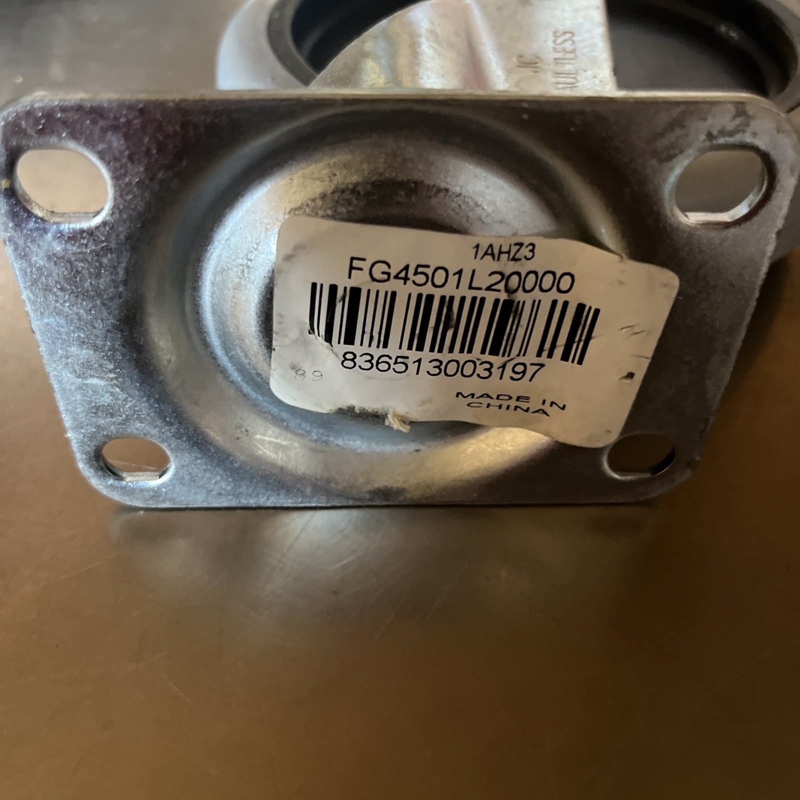 RUBBERMAID COMMERCIAL PRODUCTS GRFG4501L20000 Caster,Swivel 1AHZ3 ( Lot of 4 )
