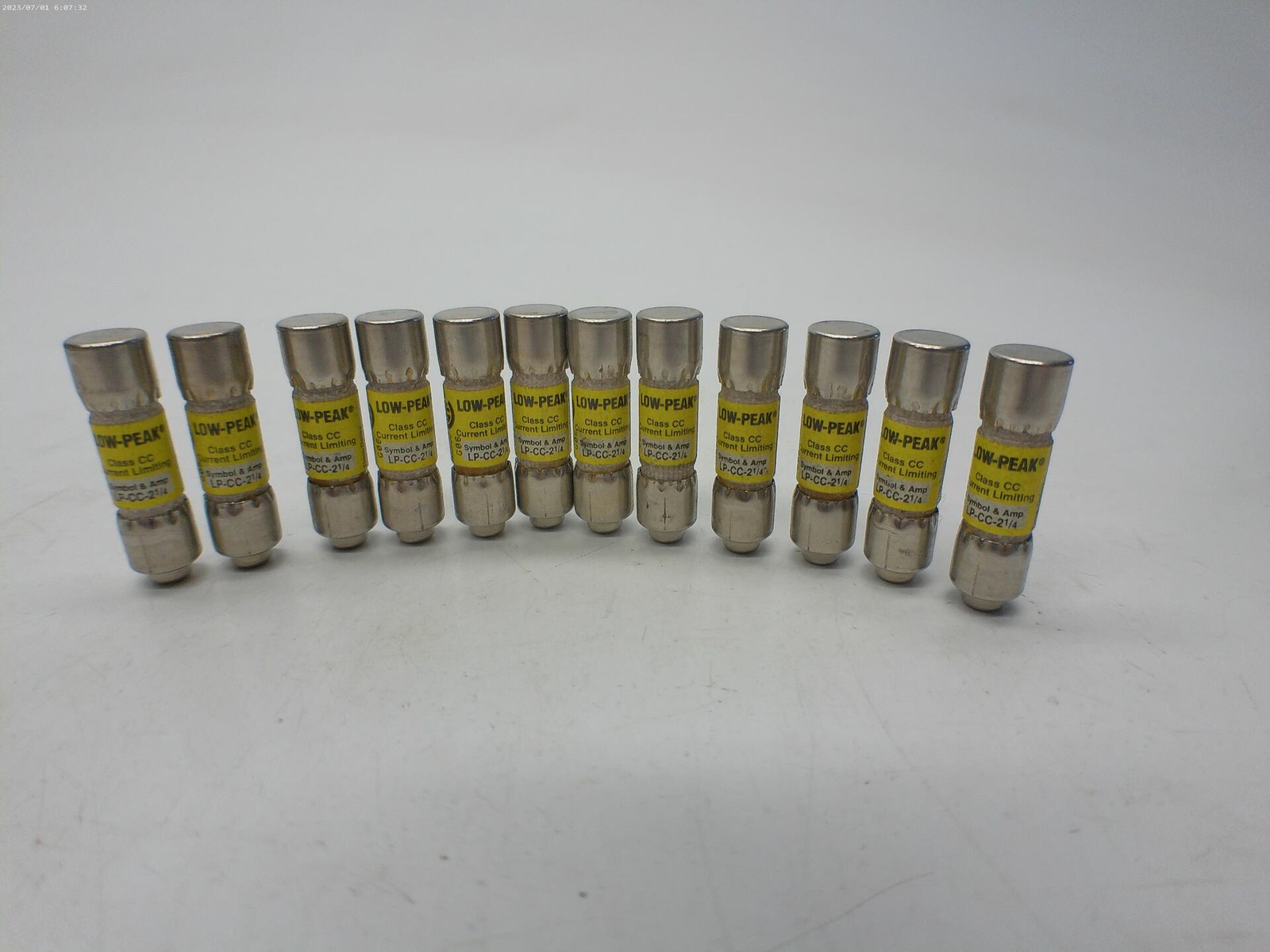 BUSSMANN LP-CC-2-1/4 FUSE LOT OF 12 NSNP