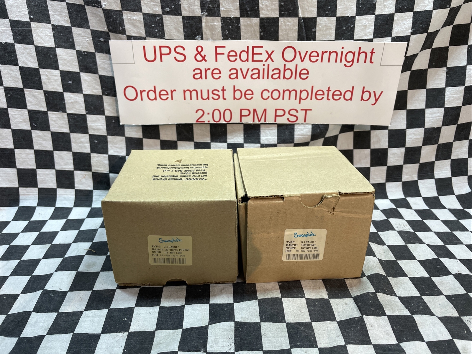SWAGELOK PGI-100C-PG100-BAPX, PGI100CPG100BAPX, Pressure Gauge 100 PSI, LOT OF 2
