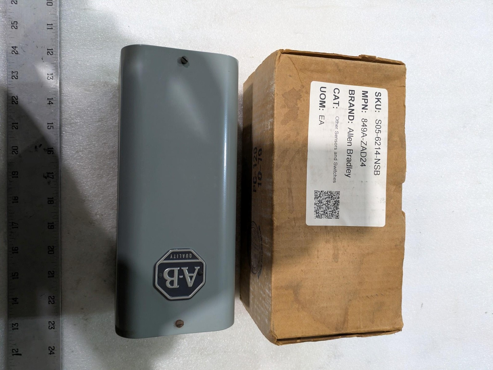 Allen Bradley 849A-ZAD24 Pneumatic Timing Relay 110/120VAC Series C Industrial O