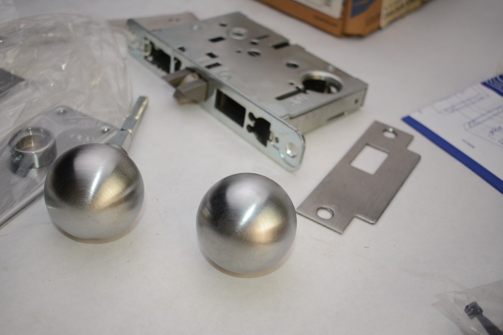 Arrow AM01 BD 26D Passage Mortise Lock – B Knob – D Rose
