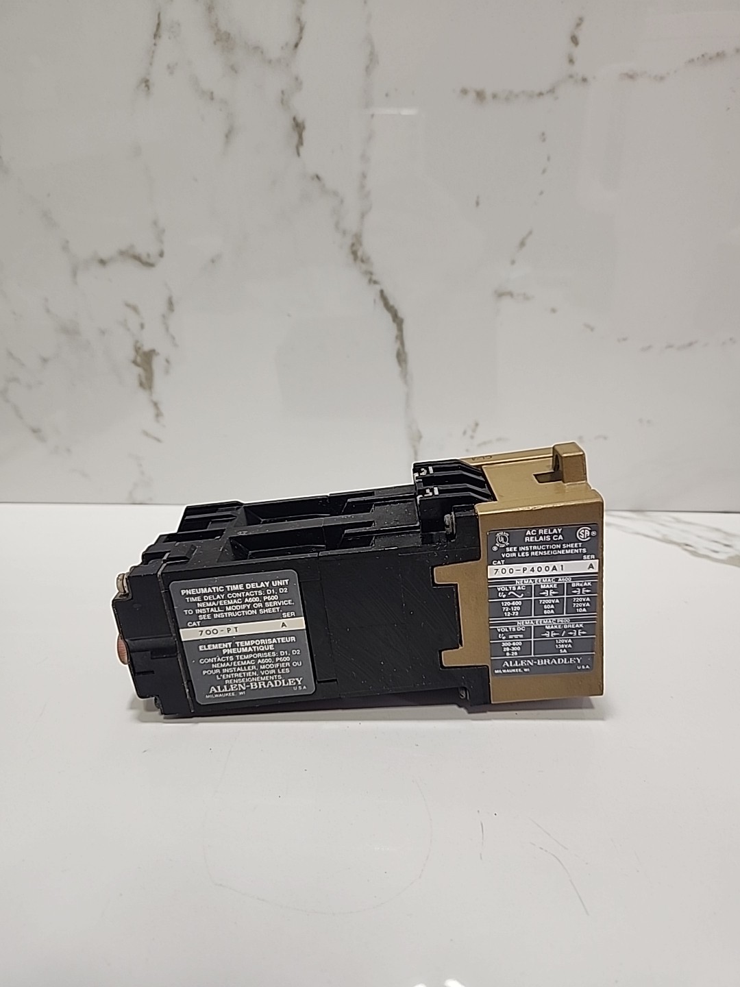 ALLEN BRADLEY 700-P400A1 SER A AC RELAY W/ PNEUMATIC TIME DELAY 700-PT SER A
