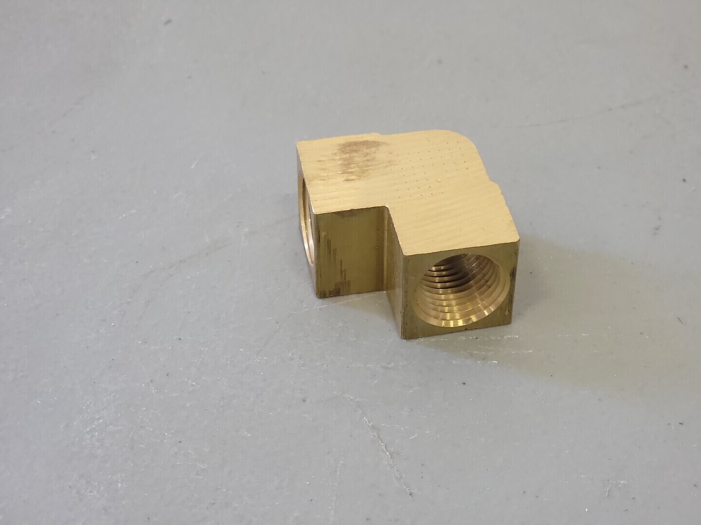 SURPLUS NEW ACE 1/2″ x 1/2″ 90 Deg Female Elbow Brass 46173 (Box of 5) –