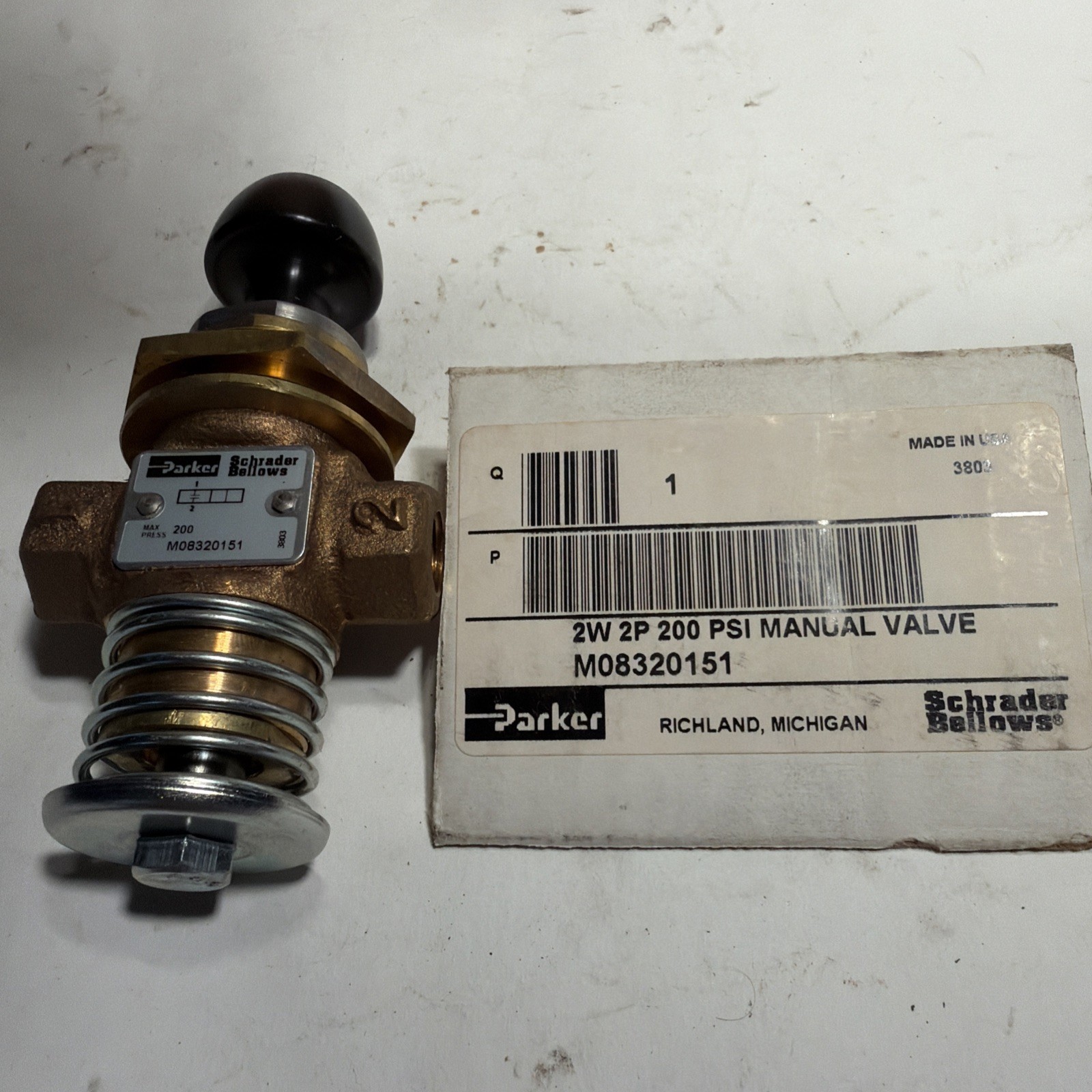 SCHRADER BELLOWS / PARKER – M08320151 VALVE, MANUAL, 1/4NPT, Max 200PSI USA NNB