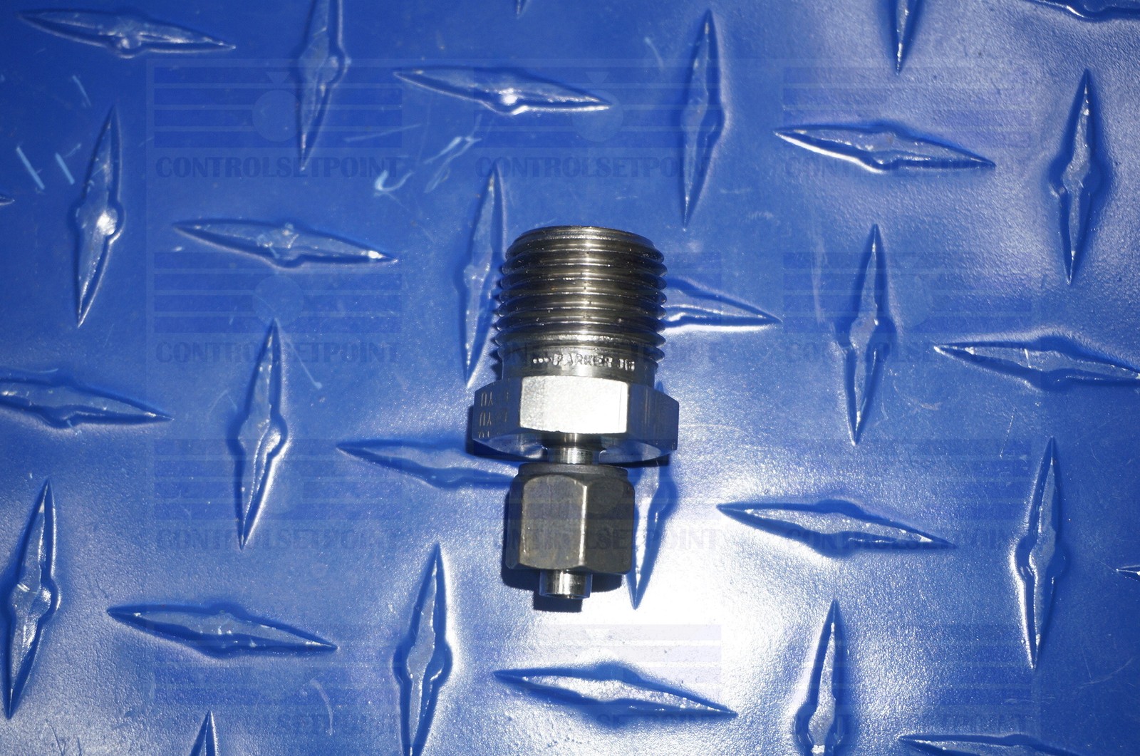 PARKER 1/4″ TUBE MALE TO 1/2″ NPT ADAPTER 316 SST 4-8-T2HF-SS 316
