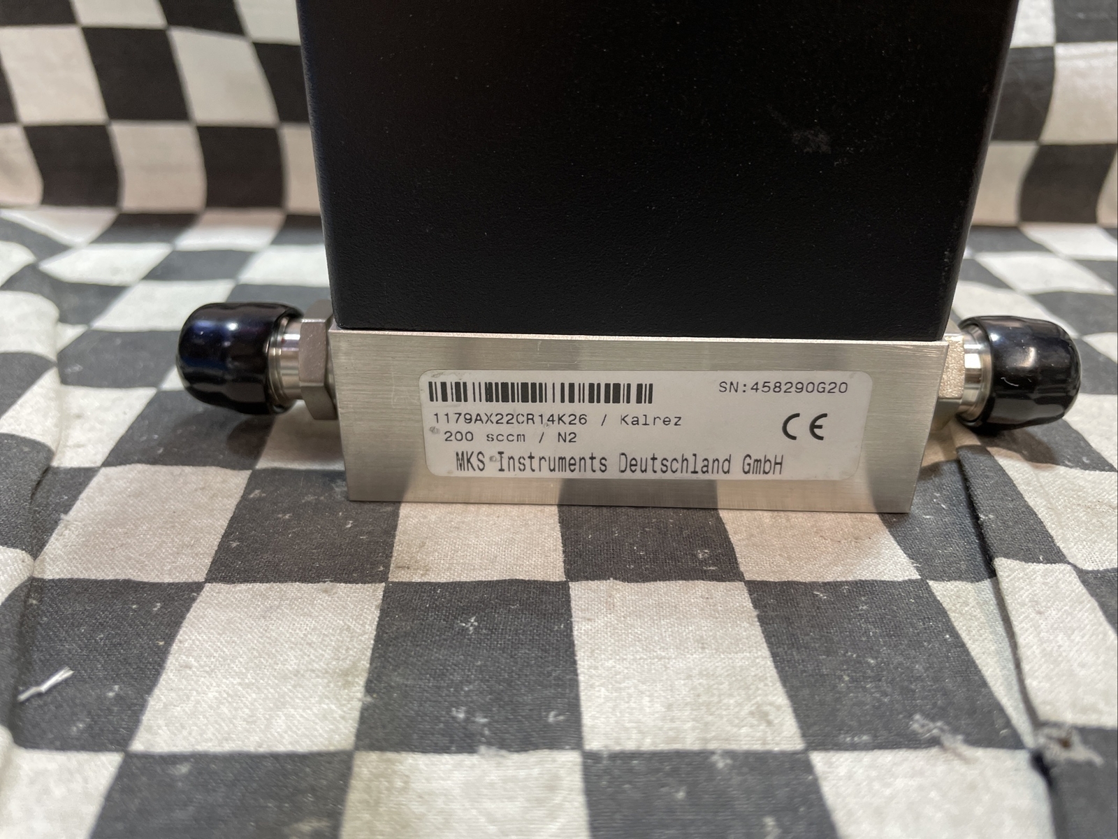 MKS Mass Flow Controller 1/4″ VCR, 200 SCCM, N2, 1179AX22CR14K26 / KALREZ#134B5