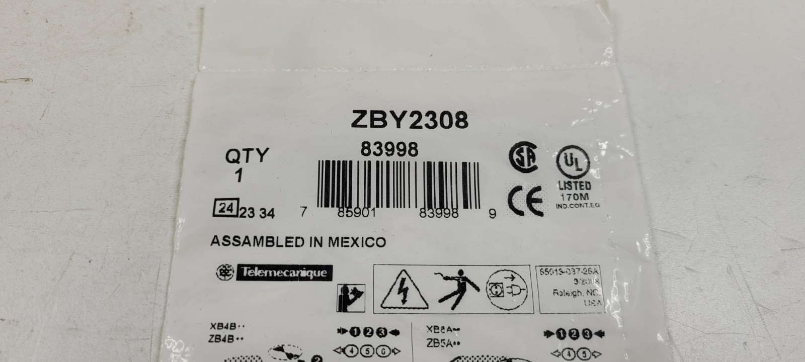 Schneider Electric ZBY2308 Legend Holder for Harmony XB4 XB5 Push Buttons NEW