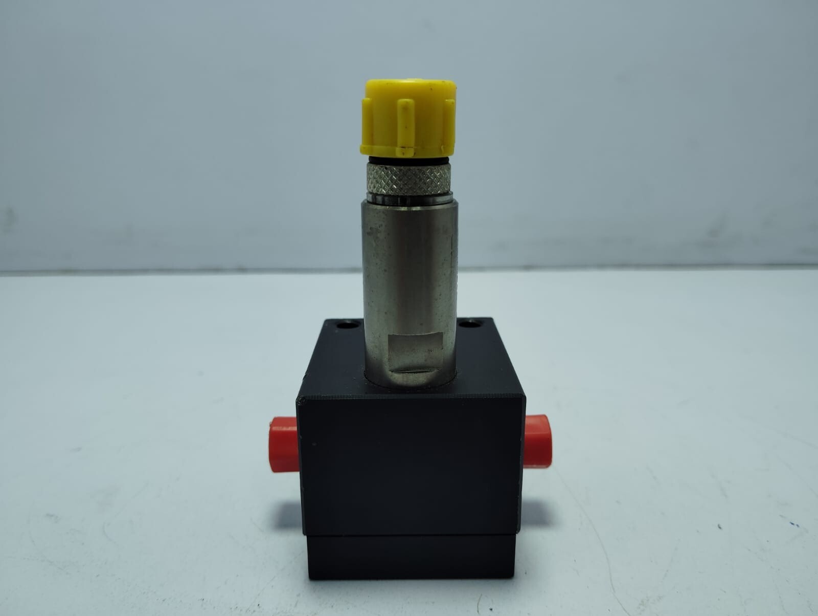 Ultrasensor 1655308-V2 With Assalub M17199 Flow Transmitter