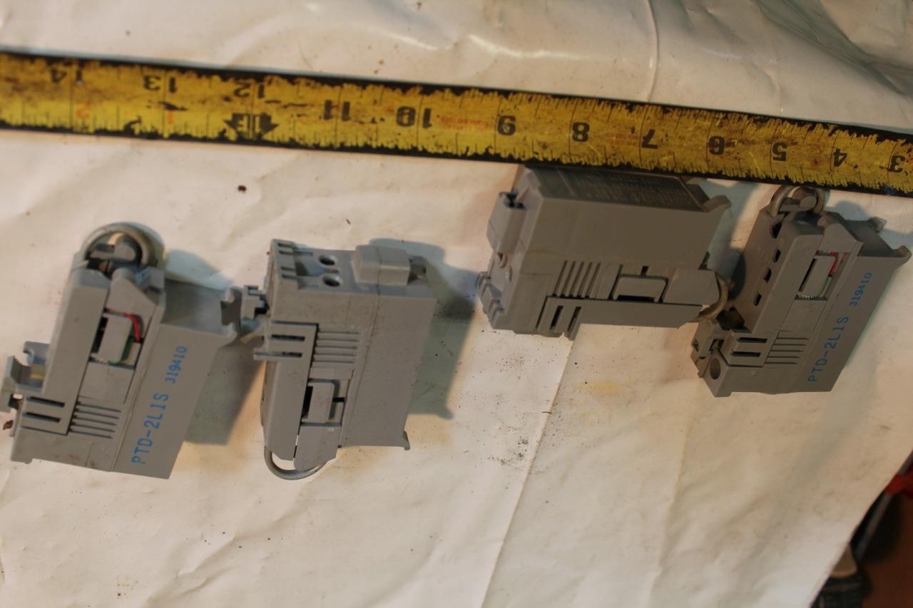 Siecor telephone network terminal block splitter PTD-2L1S